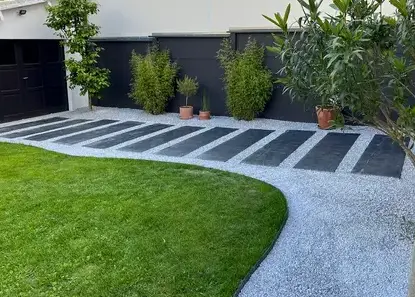 parement de pierres Bazouges la Pérouse-1